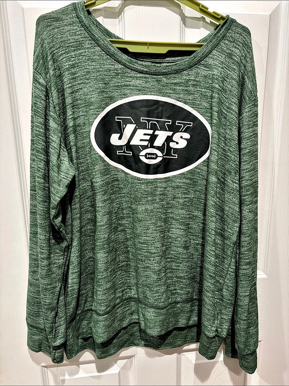 NFL NY Jets Long Sleeve Shirt in Green woman’s large